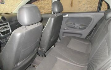 Volkswagen Gol 1.0 - Foto #4