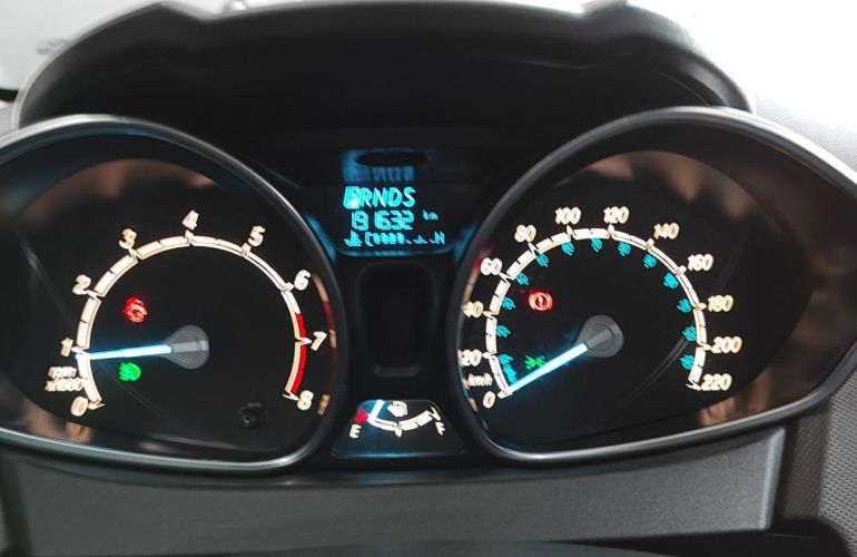 Ford Fiesta Ha 1.6l Ti A - Foto #9