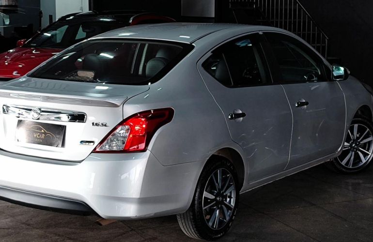 Nissan Versa 16sl Cvt - Foto #5