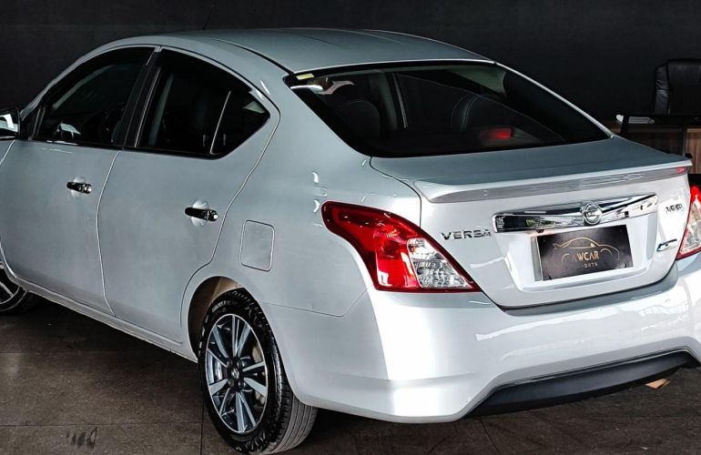 Nissan Versa 16sl Cvt - Foto #6