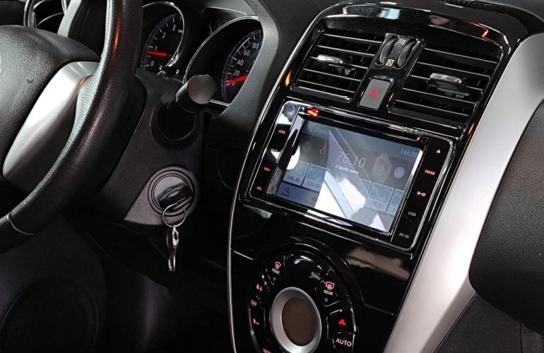 Nissan Versa 16sl Cvt - Foto #9