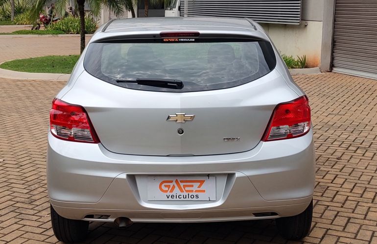 Chevrolet Onix 1.0 MPFi Joy 8v - Foto #4