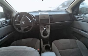 Nissan Sentra 2.0 16V - Foto #8