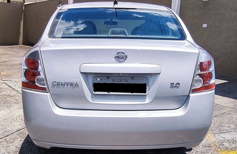 Nissan Sentra 2.0 16V - Foto #5