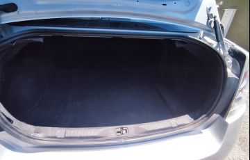 Nissan Sentra 2.0 16V - Foto #10