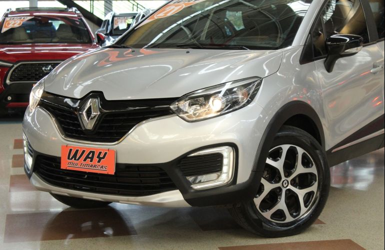 Renault Captur 2.0 16V Intense - Foto #6