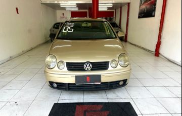 Volkswagen Polo Sedan 2.0 Mi 8V Gasolina 4p Manual - Foto #2