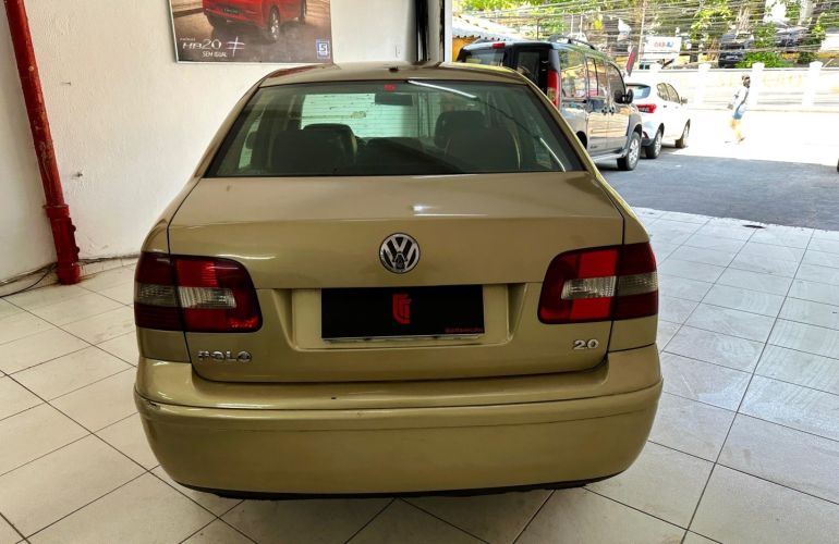 Volkswagen Polo Sedan 2.0 Mi 8V Gasolina 4p Manual - Foto #4