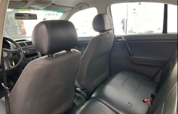 Volkswagen Polo Sedan 2.0 Mi 8V Gasolina 4p Manual - Foto #6