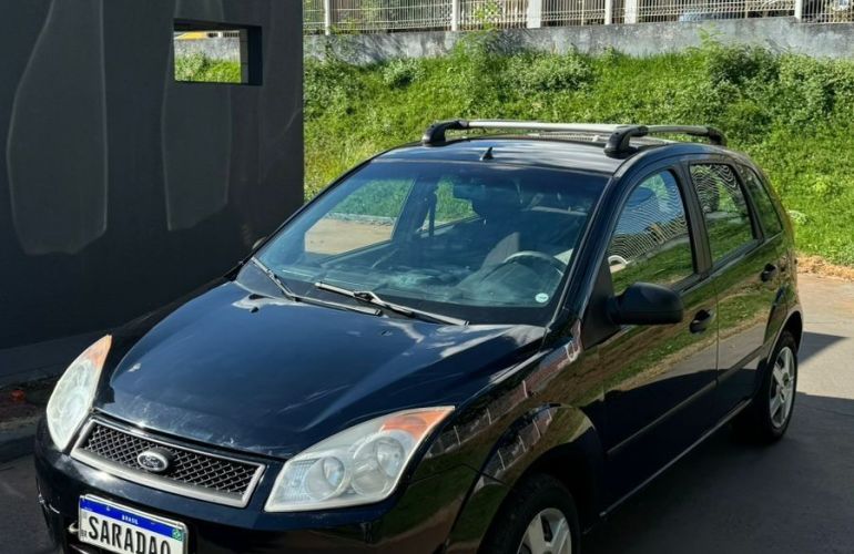 Ford Fiesta 1.6 MPi Hatch 8v - Foto #2