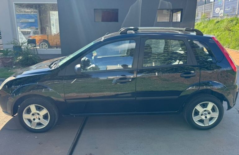 Ford Fiesta 1.6 MPi Hatch 8v - Foto #5