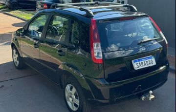 Ford Fiesta 1.6 MPi Hatch 8v - Foto #8