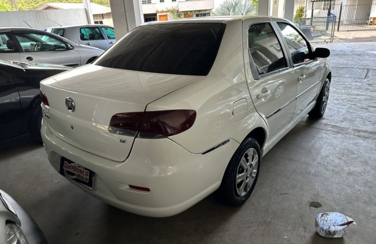 Fiat Siena 1.4 8V (Tetrafuel) - Foto #4