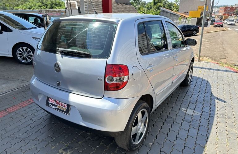 Volkswagen Fox 1.6 8V (Flex) - Foto #4