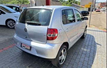 Volkswagen Fox 1.6 8V (Flex) - Foto #4