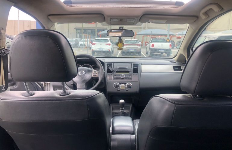 Nissan Tiida SL 1.8 (flex) - Foto #2