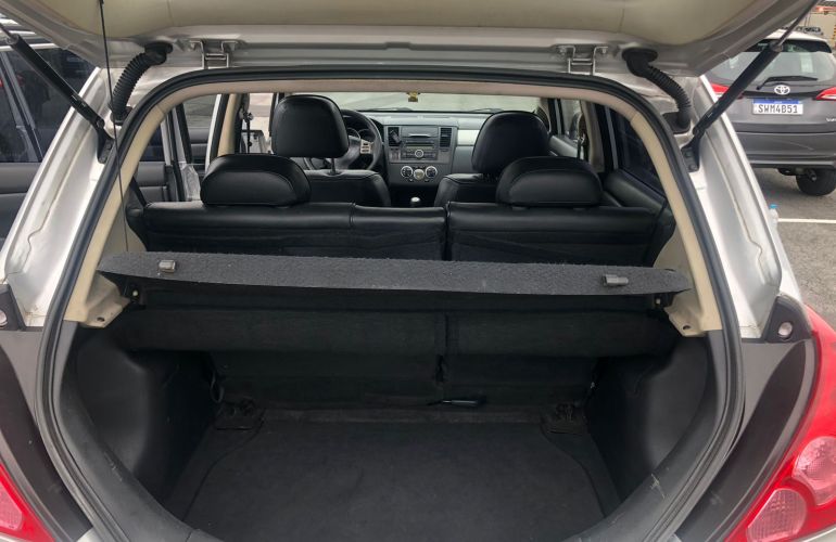 Nissan Tiida SL 1.8 (flex) - Foto #5