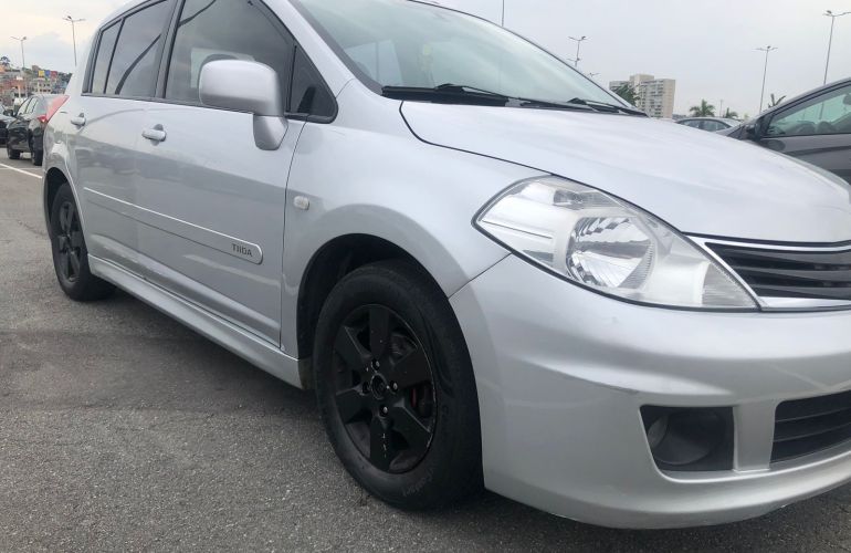 Nissan Tiida SL 1.8 (flex) - Foto #6