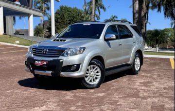 Toyota Hilux SW4 3.0 TDI 4x4 SRV 7L