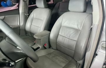 Toyota Corolla Sedan GLi 1.8 16V (flex) - Foto #8