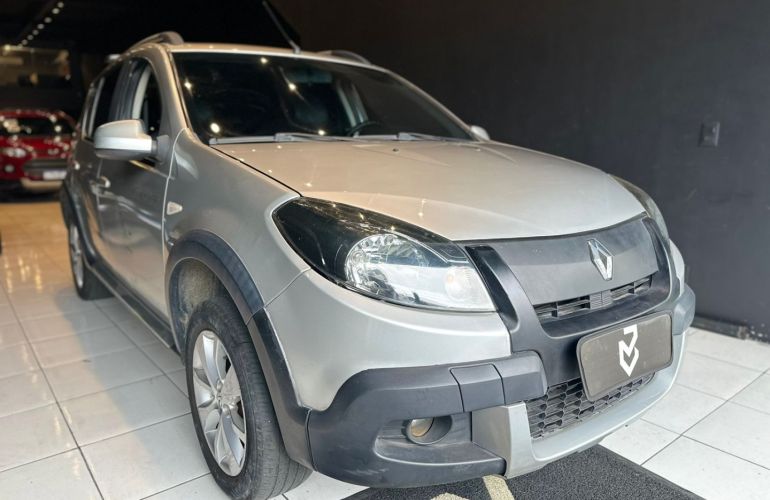 Renault Sandero 1.6 Stepway 8V Flex 4p Manual - Foto #3