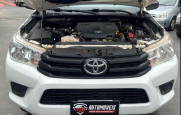 Toyota Hilux 2.8 TDI STD CD 4x4 - Foto #8