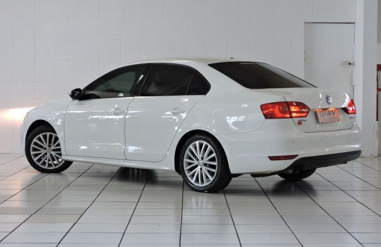 Volkswagen Jetta 2.0 TSi Highline 211cv - Foto #2