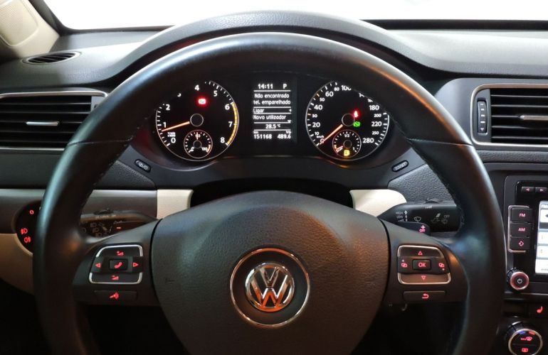 Volkswagen Jetta 2.0 TSi Highline 211cv - Foto #6