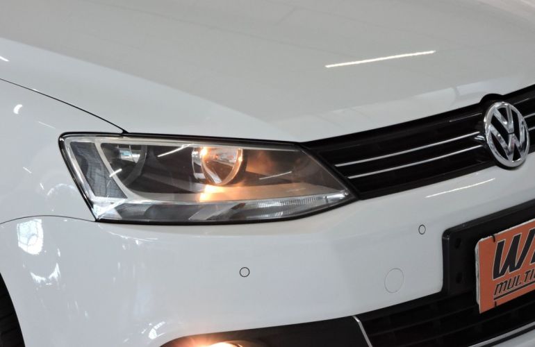 Volkswagen Jetta 2.0 TSi Highline 211cv - Foto #9