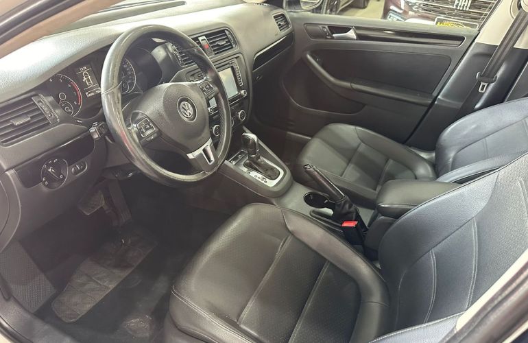 Volkswagen Jetta 2.0 Comfortline Flex 4p Tiptronic - Foto #9