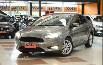 Ford Focus 2.0 SE Fastback 16v