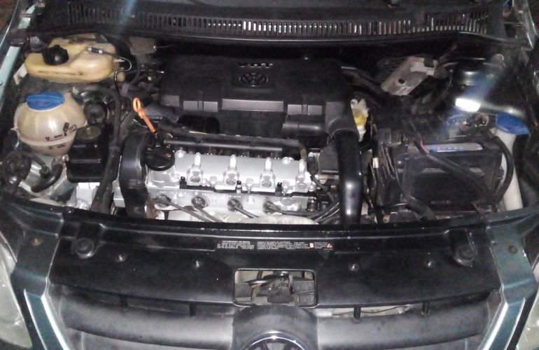 Volkswagen Fox Plus 1.0 8V (Flex) 2p - Foto #2