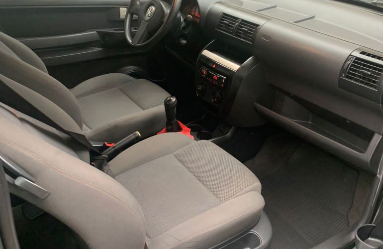 Volkswagen Fox Plus 1.0 8V (Flex) 2p - Foto #8