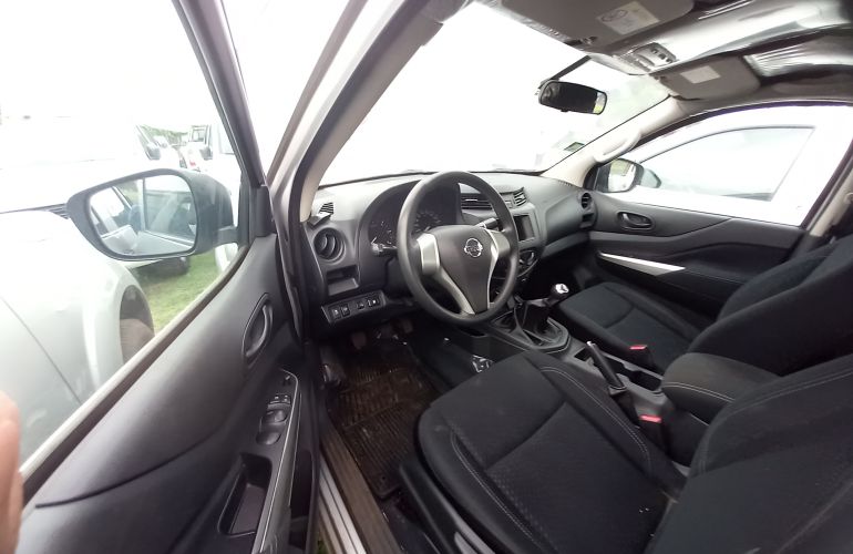 Nissan Frontier 2.3 CD S 4wd - Foto #9