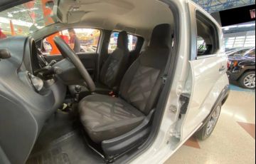 Fiat Mobi 1.0 8V Evo Like - Foto #6