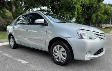 Toyota Etios Sedan XS 1.5 (Flex) (Aut) - Foto #3