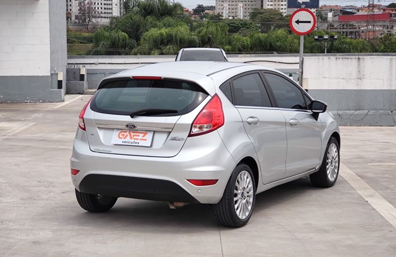 Ford Fiesta 1.6 Titanium Hatch 16v - Foto #5