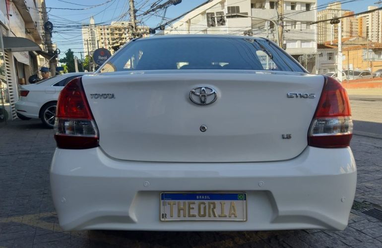 Toyota Etios 1.5 X Plus Sedan 16v - Foto #6