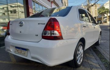 Toyota Etios 1.5 X Plus Sedan 16v - Foto #7