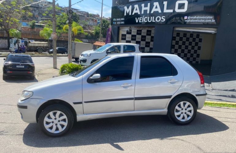 Fiat Palio 1.0 MPi Fire Celebration 8V Flex 4p Manual - Foto #2