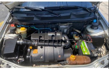Fiat Palio 1.0 MPi Fire Celebration 8V Flex 4p Manual - Foto #9