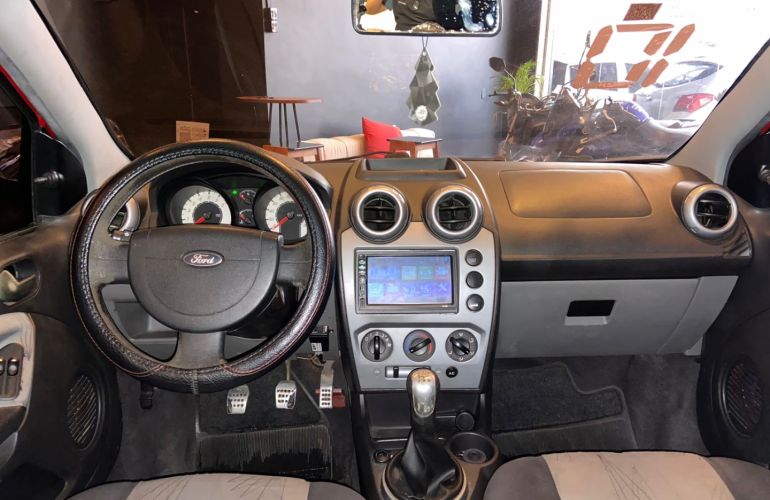 Ford Fiesta 1.6 MPi Trail Hatch 8V Flex 4p Manual - Foto #8