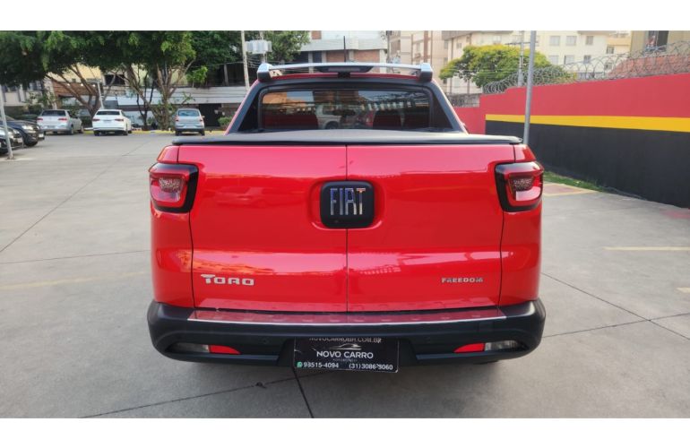 Fiat Toro 1.8 16V Evo Flex Freedom At6 - Foto #6