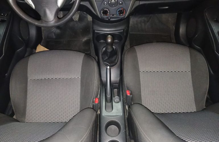 Nissan Versa 1.6 16V SV - Foto #4
