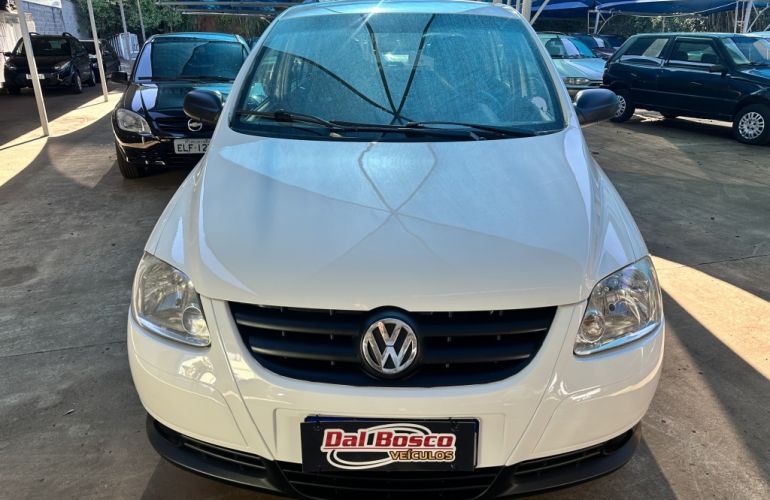 Volkswagen Fox Plus 1.6 8V - Foto #2