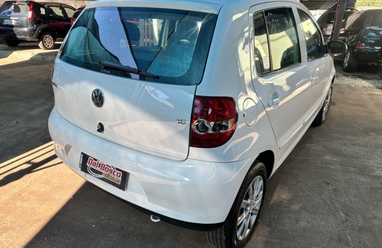 Volkswagen Fox Plus 1.6 8V - Foto #6