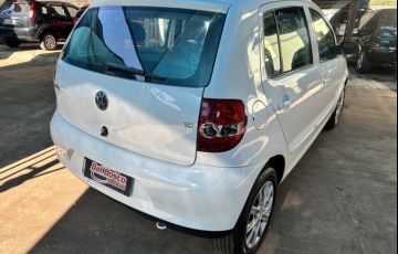 Volkswagen Fox Plus 1.6 8V - Foto #6