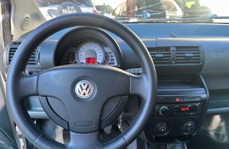 Volkswagen Fox Plus 1.6 8V - Foto #8