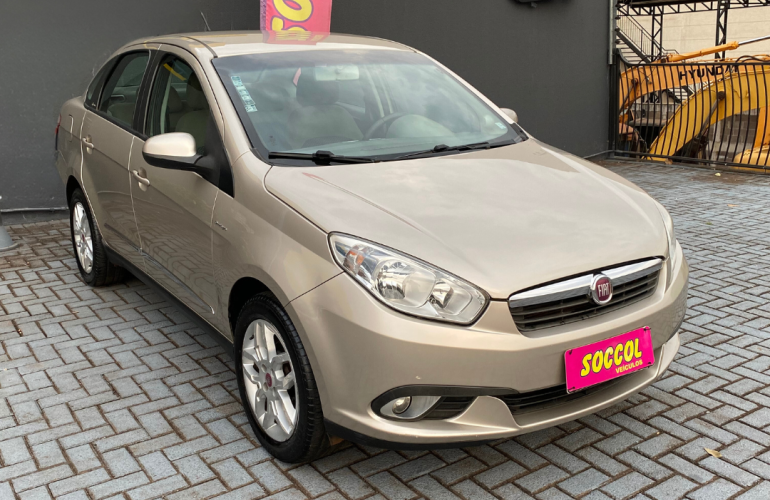 Fiat Grand Siena Essence 1.6 16V Dualogic (Flex) - Foto #1