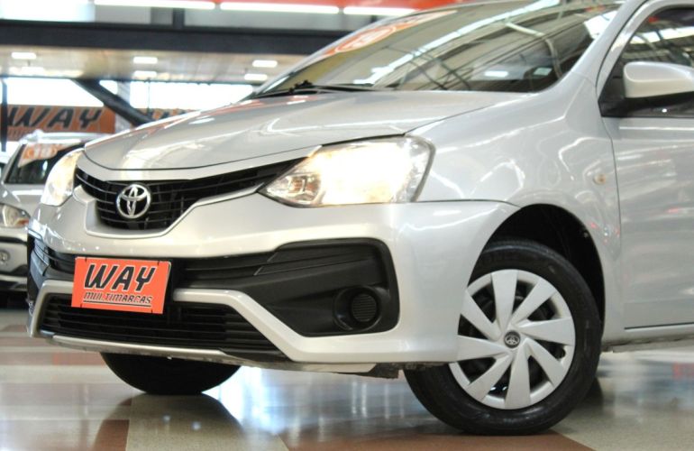 Toyota Etios 1.3 X 16v - Foto #5